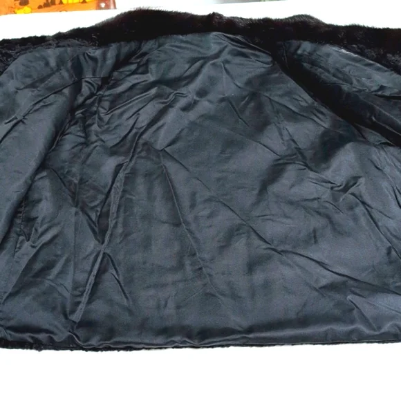 Vintage textured faux fur jacket. No tags. Medium- see measurements - Picture 10 of 14